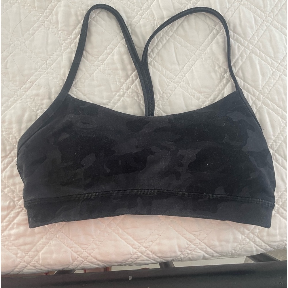Size 6 Lulu Lemon Flow Y Bra
